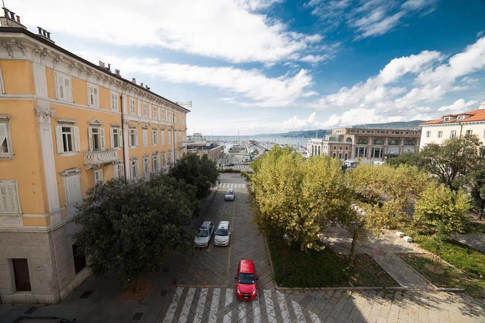Residence Sara Trieste Esterno foto